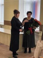 В Донском городском суде Тульской области коллеги поздравили председателя суда в отставке Пенькову А.В. с юбилеем
