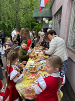 Есть по соседству библиотека