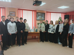 И счастлив я, пока на белом свете горит, горит звезда моих полей